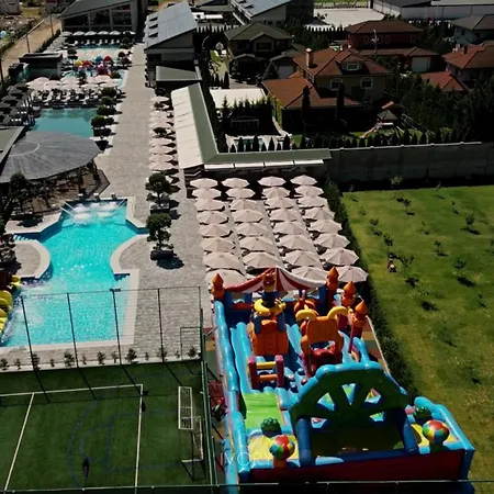 Ivory And Hotel Vynohradiv