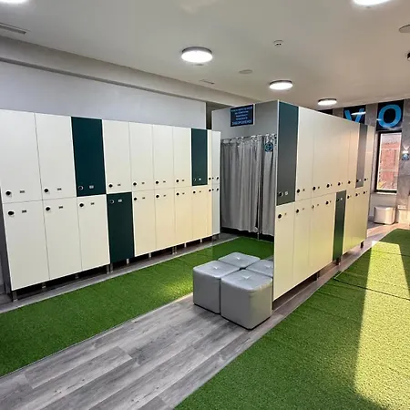 Ivory And Vynohradiv