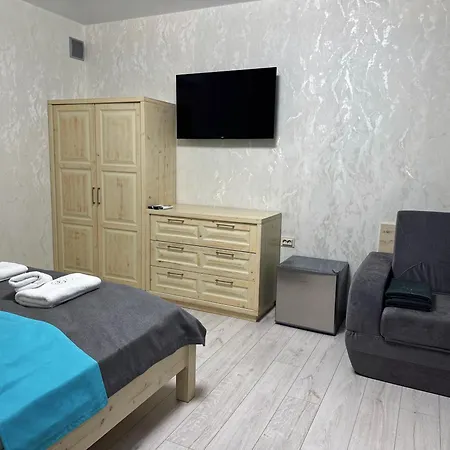 Ivory And 5* Vynohradiv