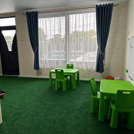Hotell Ivory And 5*